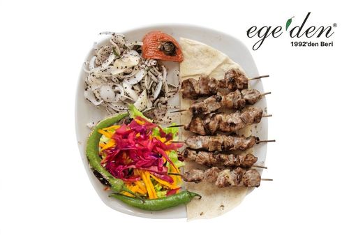 Gluten-free Lamb Çöp Şiş (thin skewers of small meat pieces)